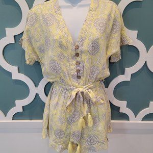 NWT Elan yellow print short romper